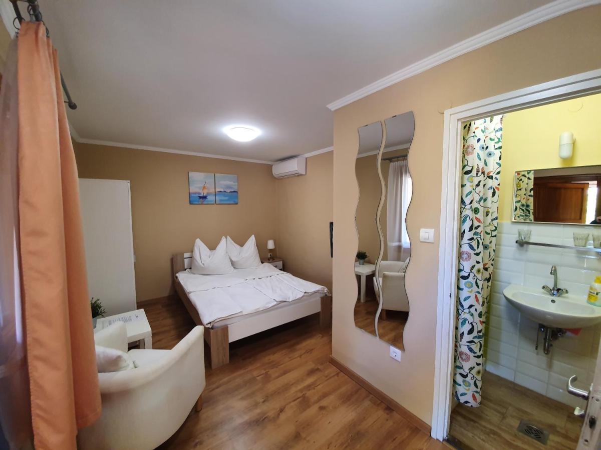Muskatlis Haz Appartement Balatonlelle Buitenkant foto